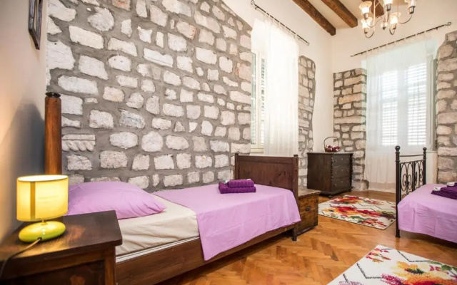 Old Palace Apartments