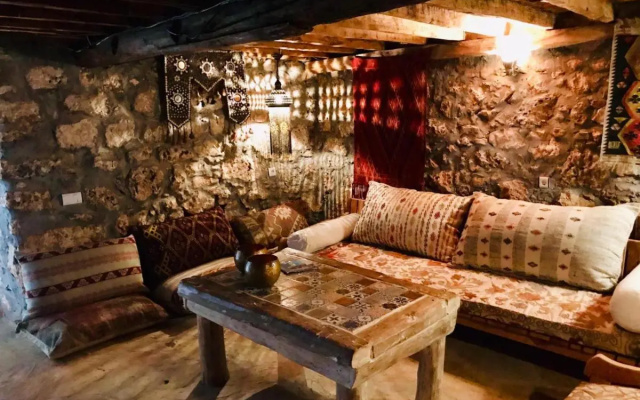 Kale Lodge - Adult Only + 15