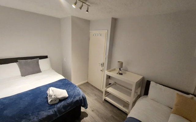 2-bed Apartment Sleeps 7 With Wi-fi