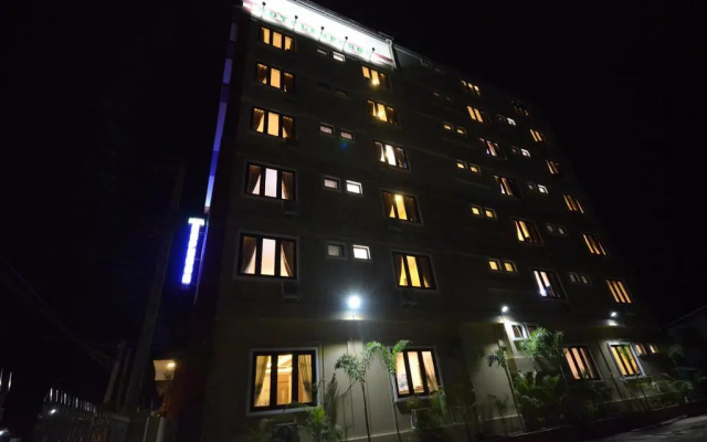 The Hotel Emperor Inle