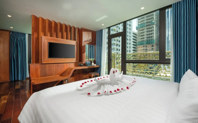 Monalisa Luxury Hotel