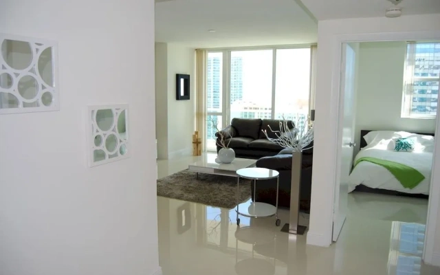 One Broadway by Miami Vacations