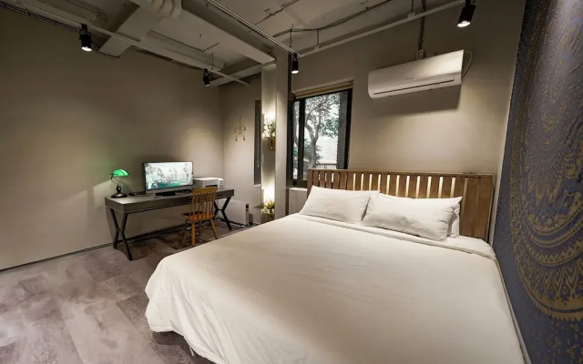 B9 Tailor Serviced Home near Hongik Univ
