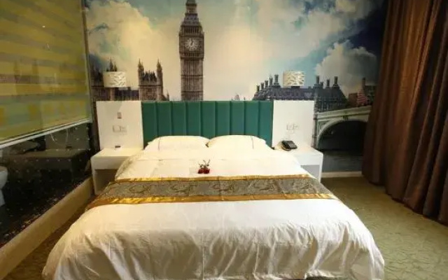 Qingchun Zhu Fashion Hotel