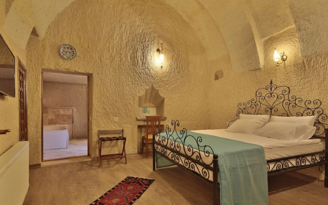 Jacob's Cave Suites