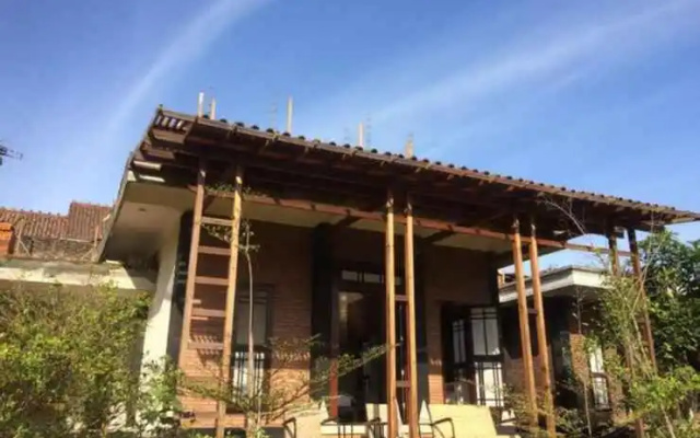 Lotus 2 Guest House