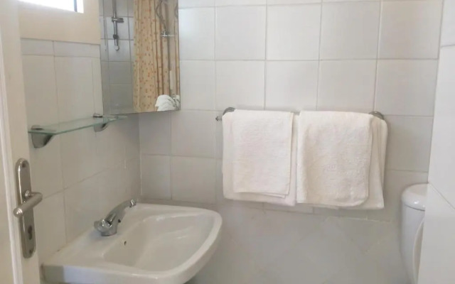 Mini-Studio With Free Private Beach