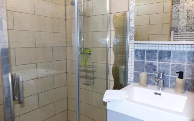 Gîte Couleuvre, 4 pièces, 6 personnes - FR-1-489-284