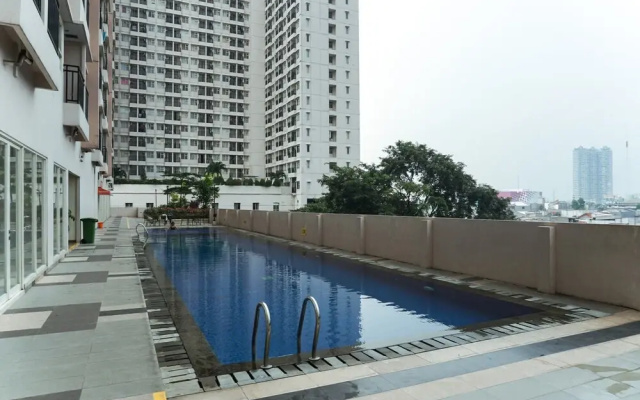 Comfort Studio Apartment at Margonda Residence 4 near UI