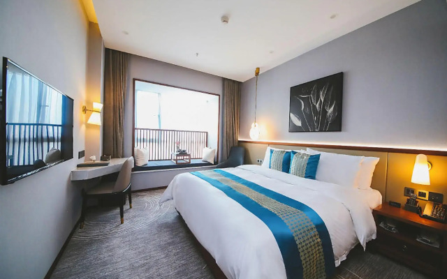 L'Oréal County Hotel (Changsha Desiqin Square Maozhutang Metro Station Branch)