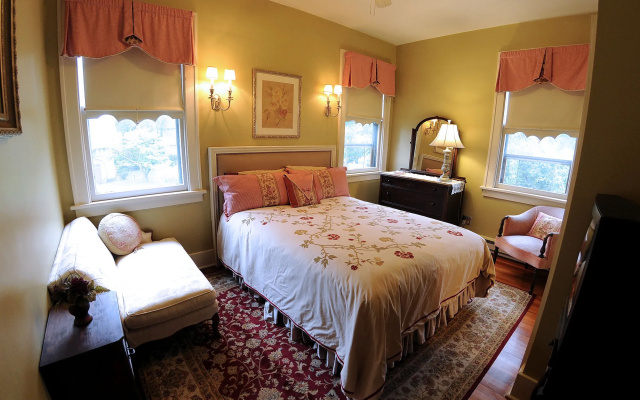 Oliver Inn Bed and Breakfast