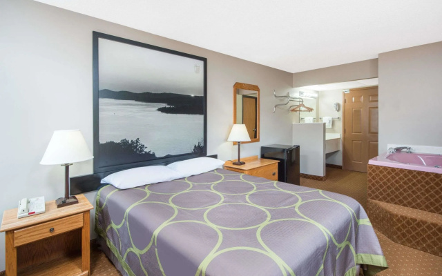 Super 8 By Wyndham Branson/Andy Williams Theater