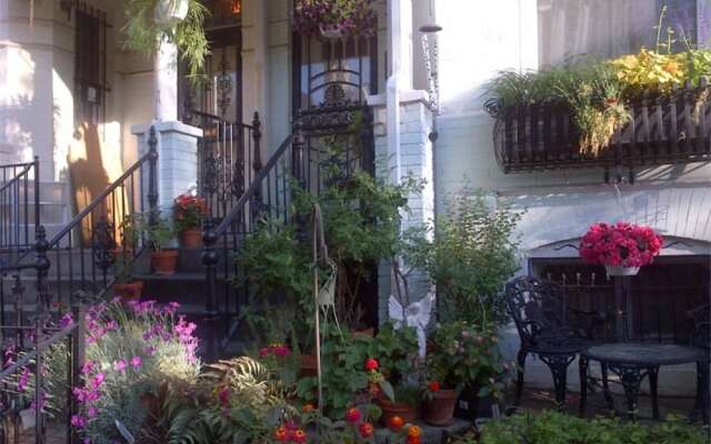 Отель Ledroit Park Renaissance Bed and Breakfast США, Вашингтон - отзывы, цены и фото номеров - забронировать отель Ledroit Park Renaissance Bed and Breakfast онлайн вид на фасад