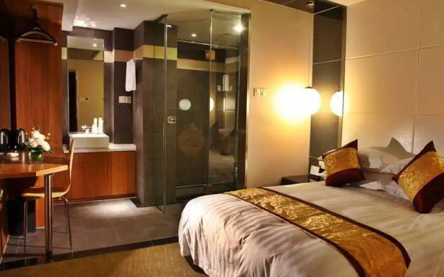 Elan Inn West Lake