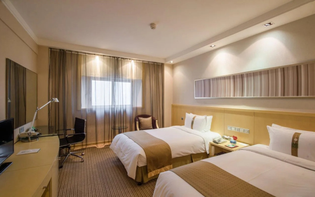 Отель Park Inn by Radisson Shanghai Downtown