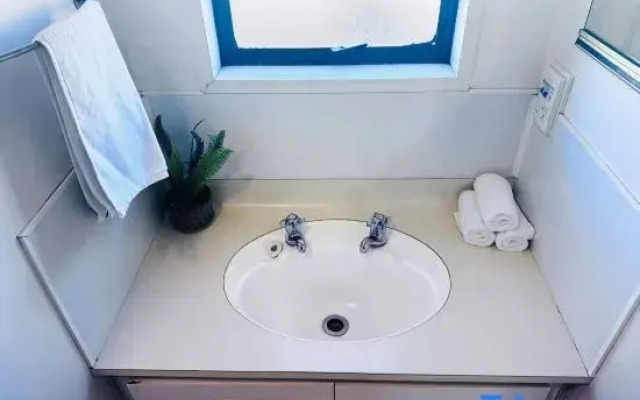 Merivale Court One Bedroom Apartment-Unit 8