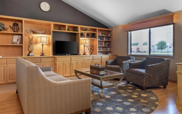 SureStay Plus Hotel by Best Western Litchfield