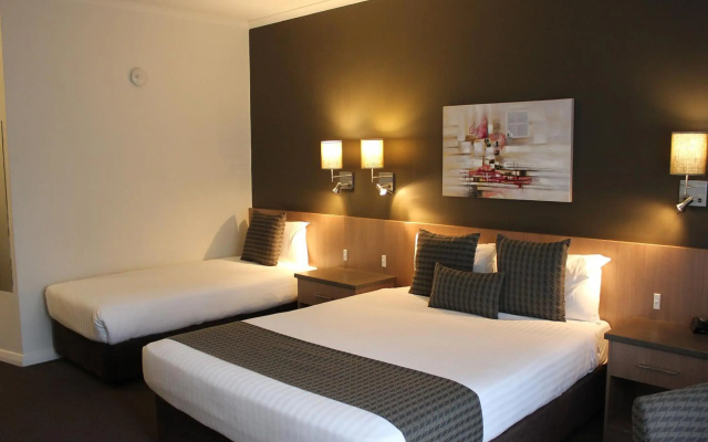 Swan Hill Resort