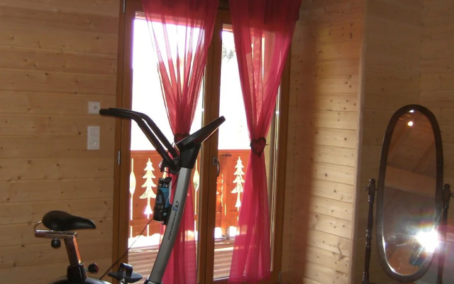 A large and magnificent wooden chalet with a sauna