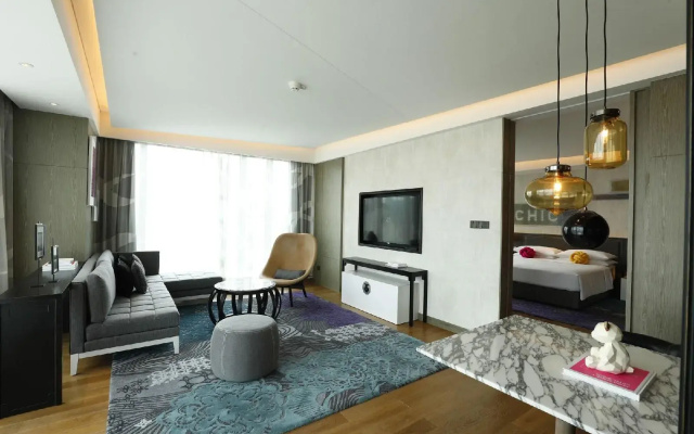 Renaissance Hangzhou Northeast Hotel