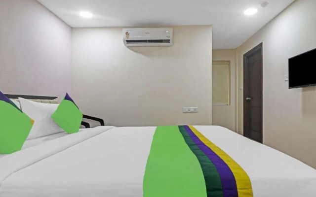 Treebo Trend Purple Square Hotel