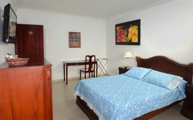 Hotel Intersuites