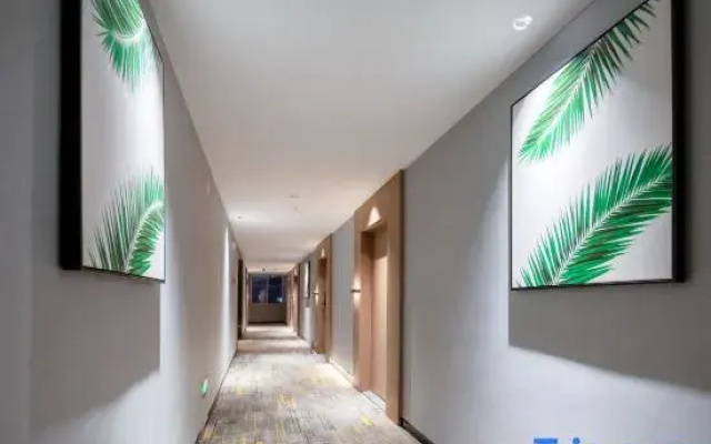 Kaise Hotel (Fenggang Sports Center Jingangcheng Commercial Pedestrian Street)