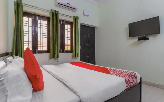 OYO 40723 Brinda Palace