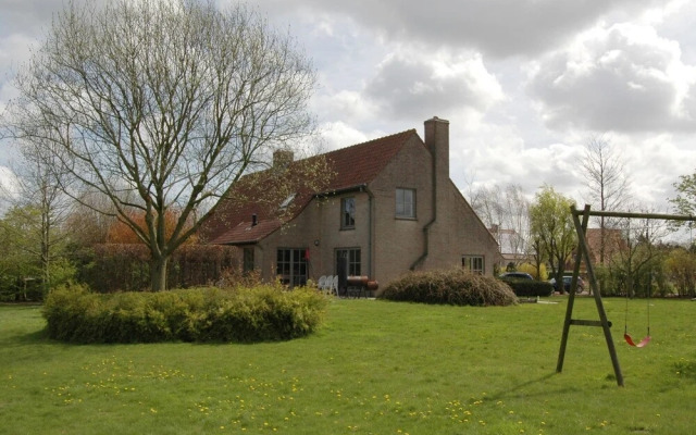 Spacious Holiday Home in Ichtegem With Garden