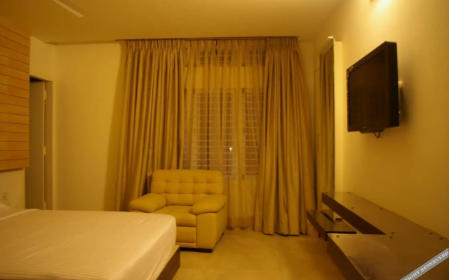 Roseline Suites - A Business Hotel
