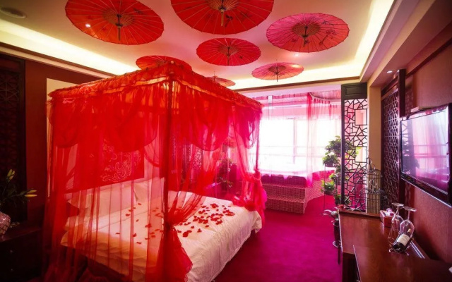 Luoyang Love Romantic Scene Hotel(洛阳唯爱浪漫场景酒店(新都汇王城公园地铁站店))
