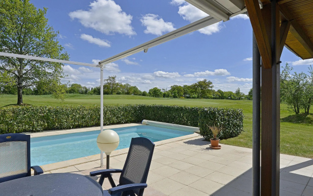 Tasteful villa with Wi-Fi, located in natural surroundings