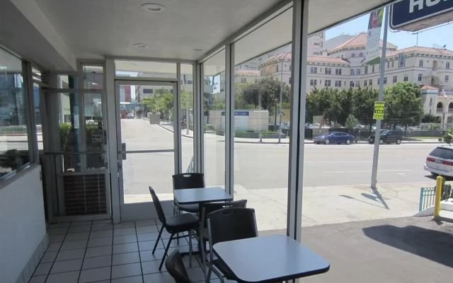 Travelodge Hollywood-Vermont/Sunset