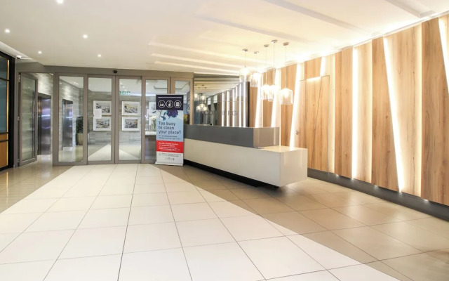 Sandton Smart Apartment Thirty-One