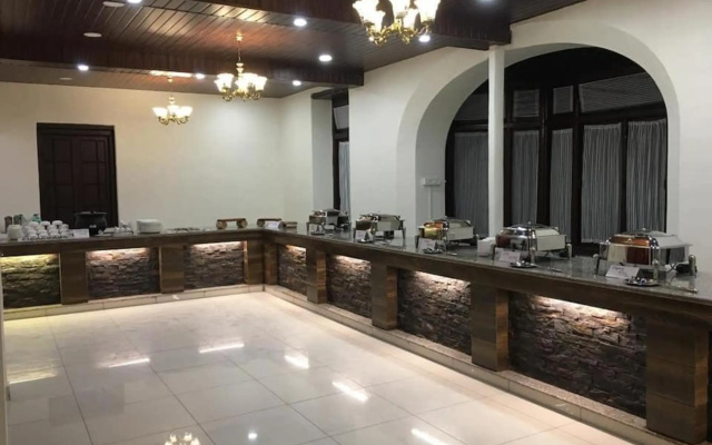 Royal Hotel