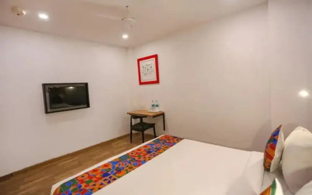 Fabhotel Zenora