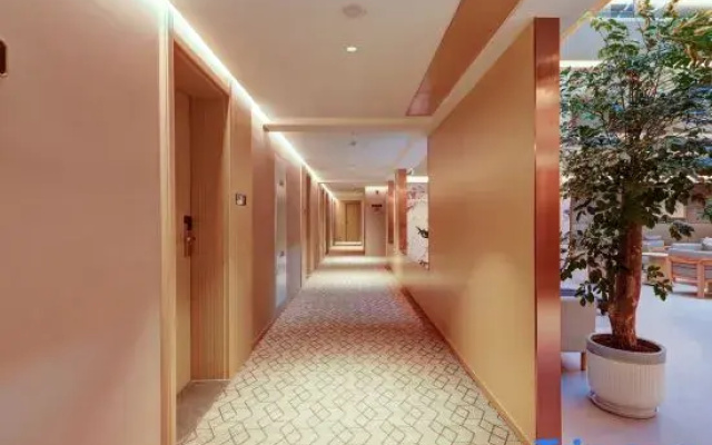 Yunzhongting Hotel (Chengdu Yipin Tianxia No.20 Middle School Branch)