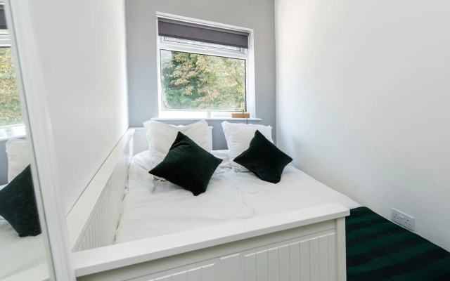 Cosy and Family-friendly Home in Greater Manchester