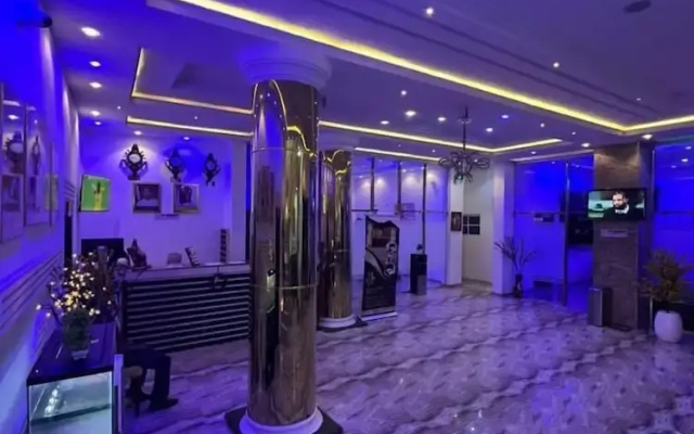Leons Hotel and Suite