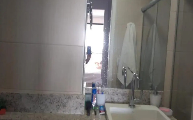 Alugo Temporada apartamento frente ao mar de Fortaleza.