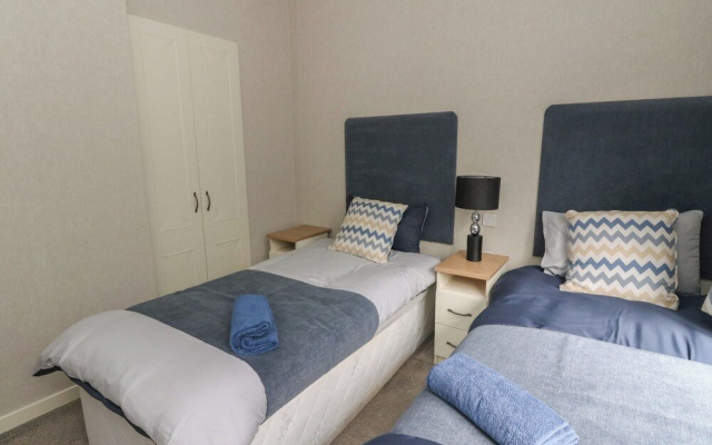 Lodge 2