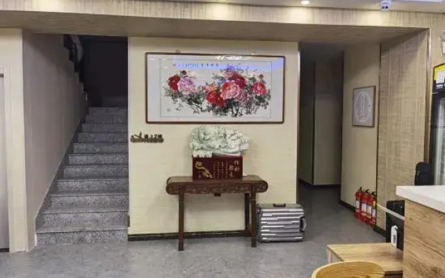Xinlongmen Inn