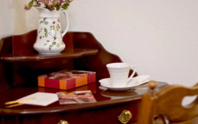 R. R. Thompson House Bed & Breakfast