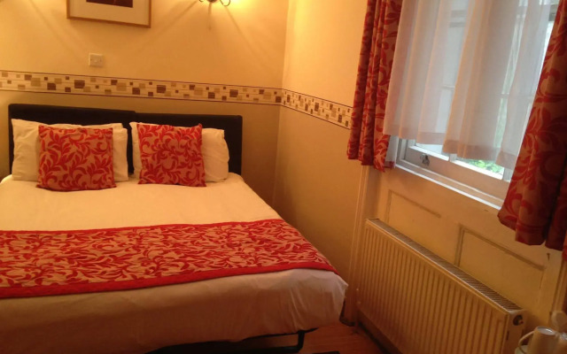 Glendale Hyde Park Hotel