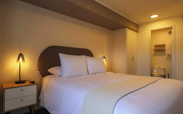 w Marvelous 2BR With Balcony in Miraflores