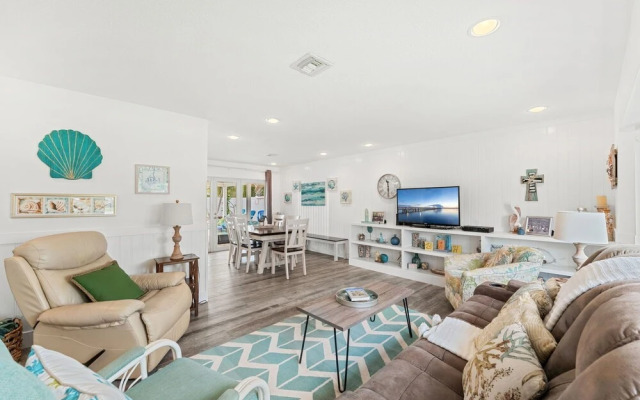 4822 Fairview Dr