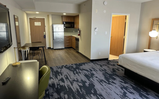 Newmarket Hotel & Suites