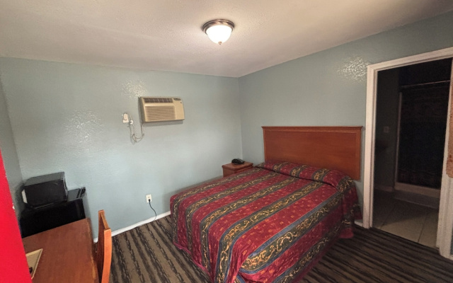 Hiway Inn