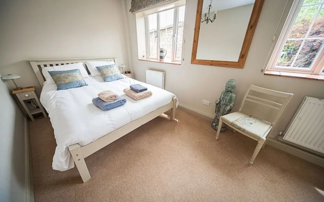 Stoodleigh Court Coach House B & B