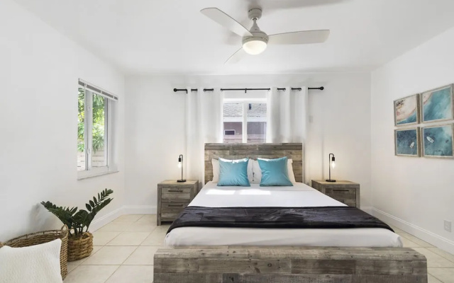 Alani Bay Premium Condos